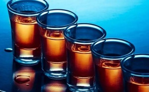 Hoge alcoholconsumptie en risico op maagkanker bij H. pylorinegatieve mensen
