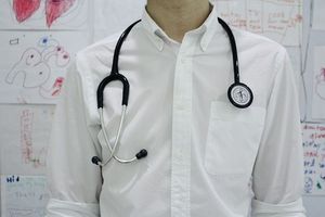 Veel patiënten vinden het belangrijk hoe een arts zich kleedt