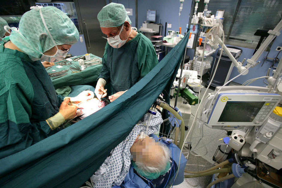 Chirurgie bij colonkanker in het weekend en op feestdagen