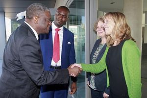 Op visite in het ziekenhuis van Nobelprijswinnaar dokter Mukwege