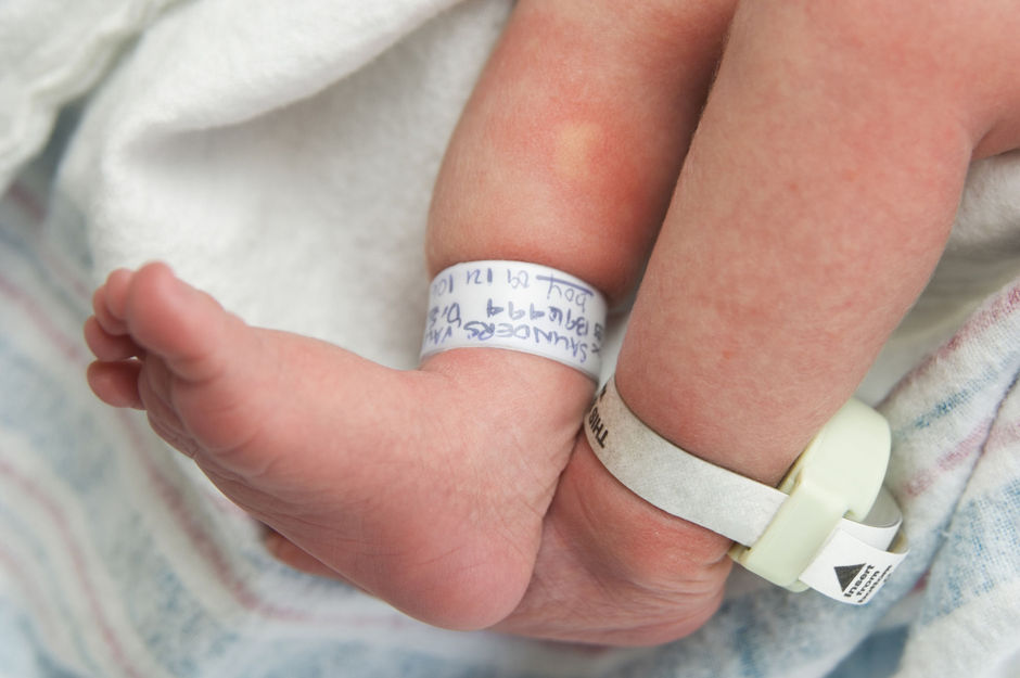 Pasgeboren baby's vanaf 2019 ook op muco gescreend