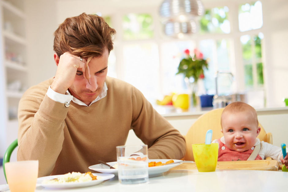 Ook vaders kunnen een postpartale depressie ontwikkelen en dat heeft invloed op hun dochters