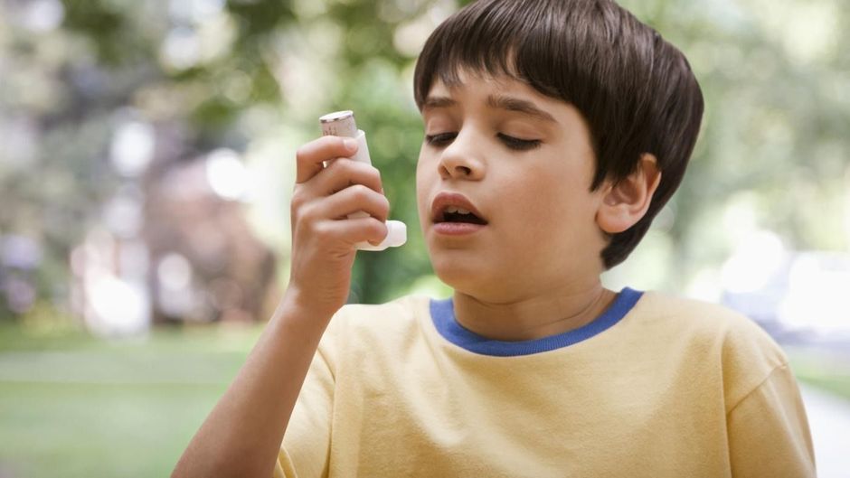 Hoger percentage rokers bij jongeren die astma hebben of e-sigaretten roken